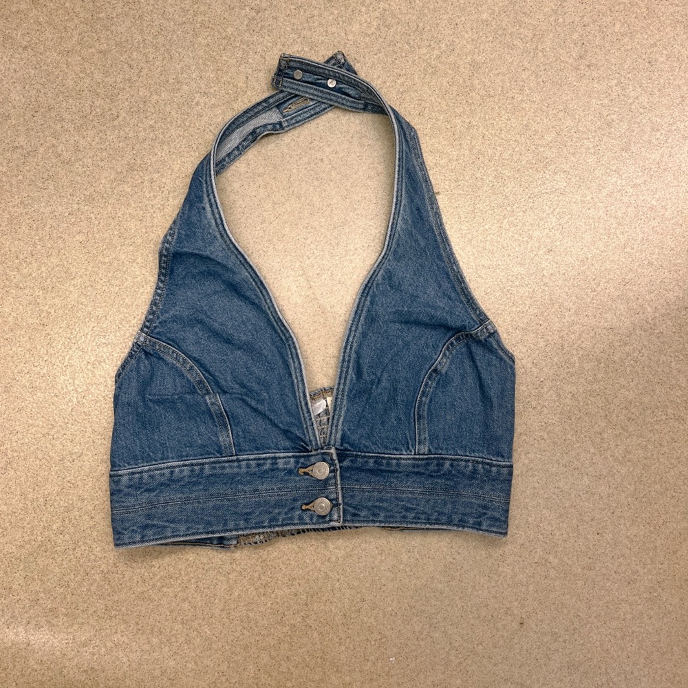 ✨Levi’s Denim Halter Top✨ perfect condition